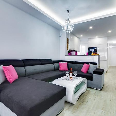 Moderno Apartamento Familiar Junto Al Mar - Conejito Apartment ตอร์เรเวียคา ภายนอก รูปภาพ