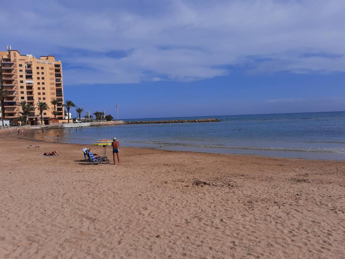 Moderno Apartamento Familiar Junto Al Mar - Conejito Apartment ตอร์เรเวียคา ภายนอก รูปภาพ