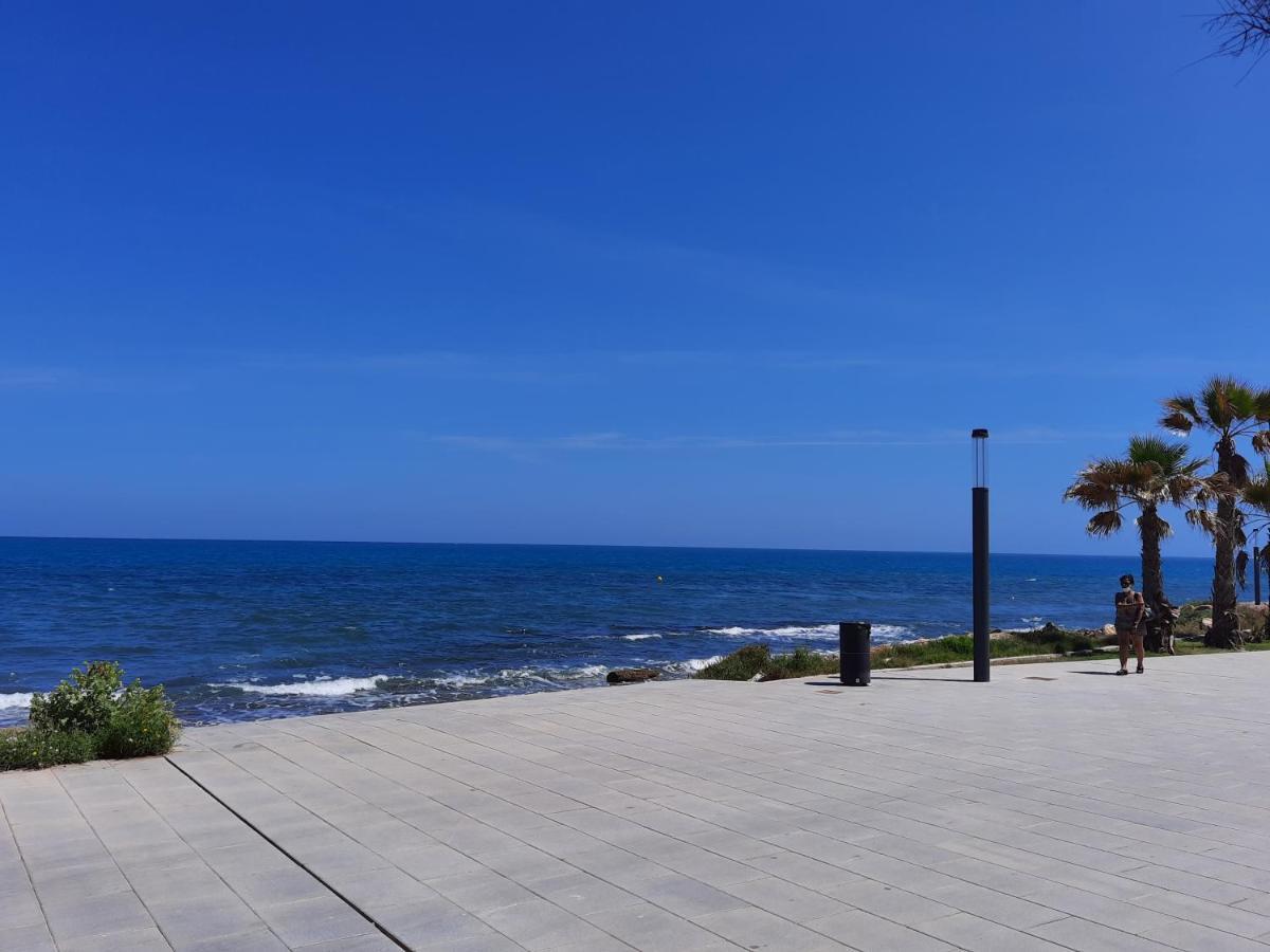 Moderno Apartamento Familiar Junto Al Mar - Conejito Apartment ตอร์เรเวียคา ภายนอก รูปภาพ
