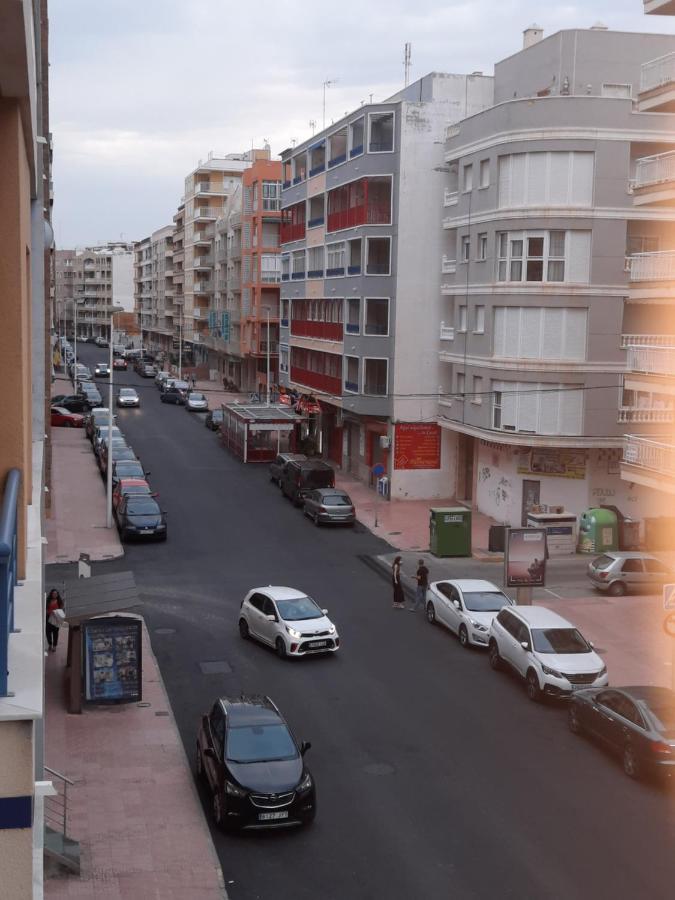 Moderno Apartamento Familiar Junto Al Mar - Conejito Apartment ตอร์เรเวียคา ภายนอก รูปภาพ