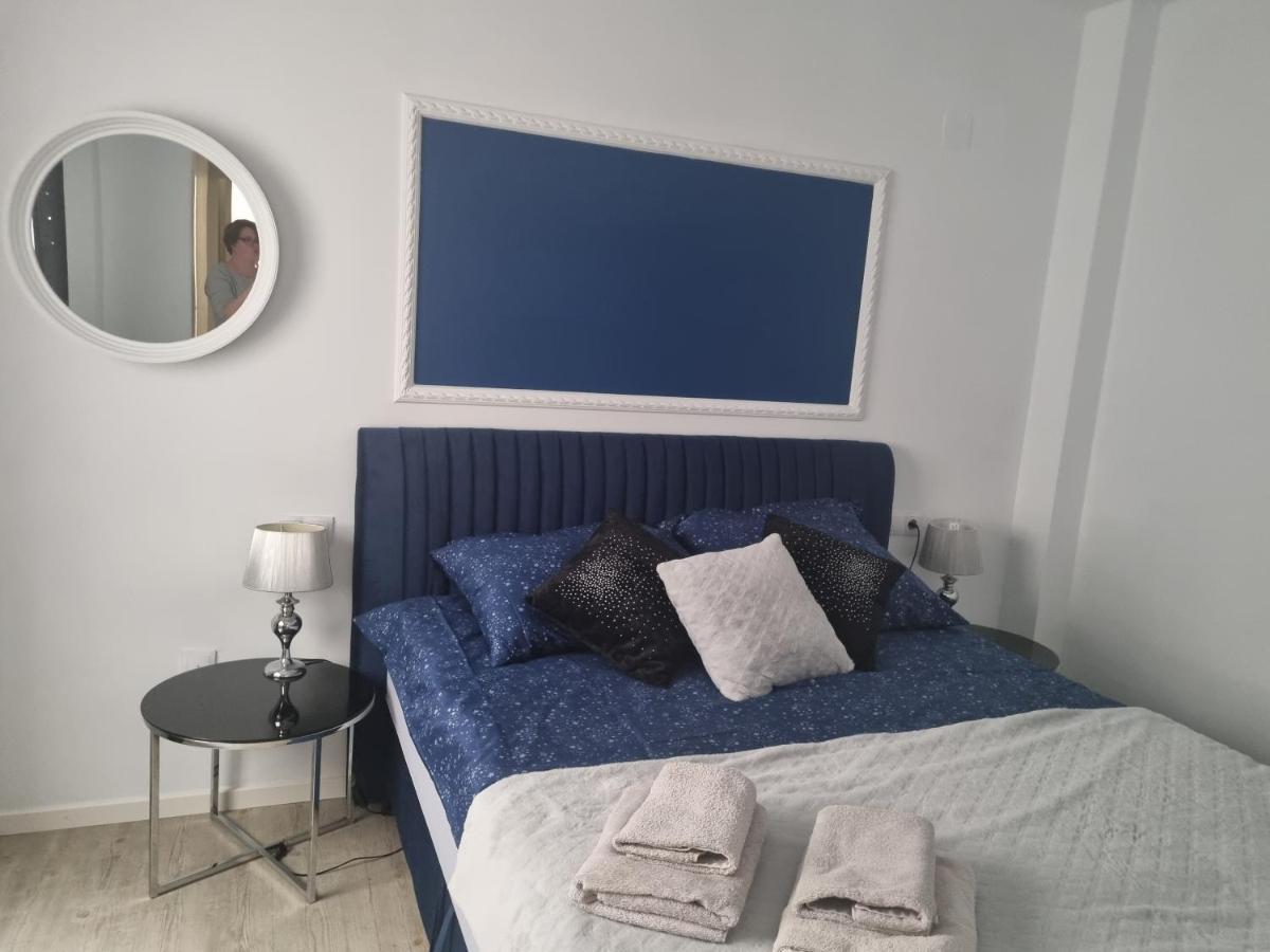 Moderno Apartamento Familiar Junto Al Mar - Conejito Apartment ตอร์เรเวียคา ภายนอก รูปภาพ