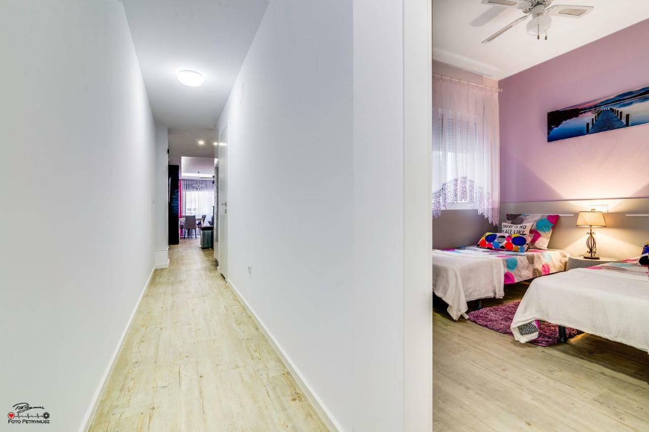 Moderno Apartamento Familiar Junto Al Mar - Conejito Apartment ตอร์เรเวียคา ภายนอก รูปภาพ