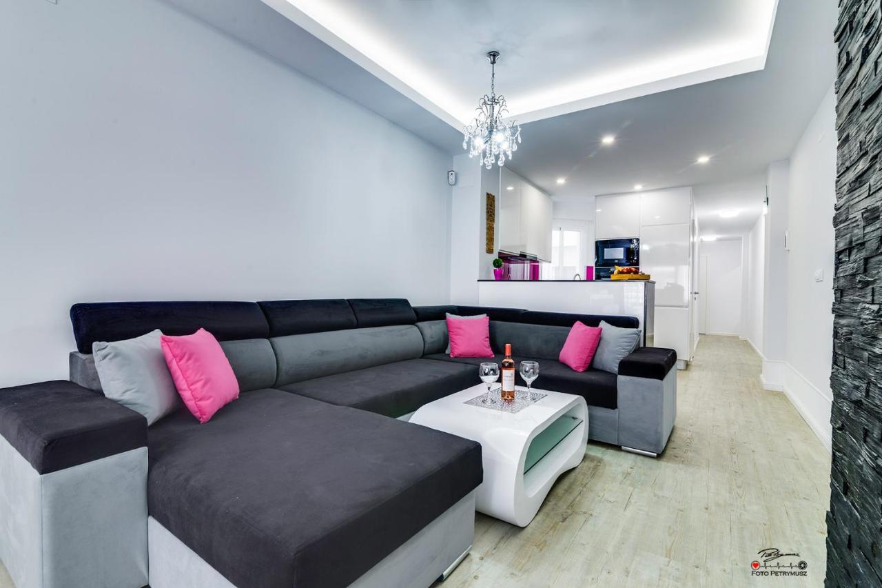 Moderno Apartamento Familiar Junto Al Mar - Conejito Apartment ตอร์เรเวียคา ภายนอก รูปภาพ